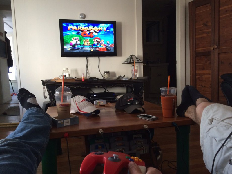 Illustration for article titled Sweet N64 Table Has N64 Inside Table